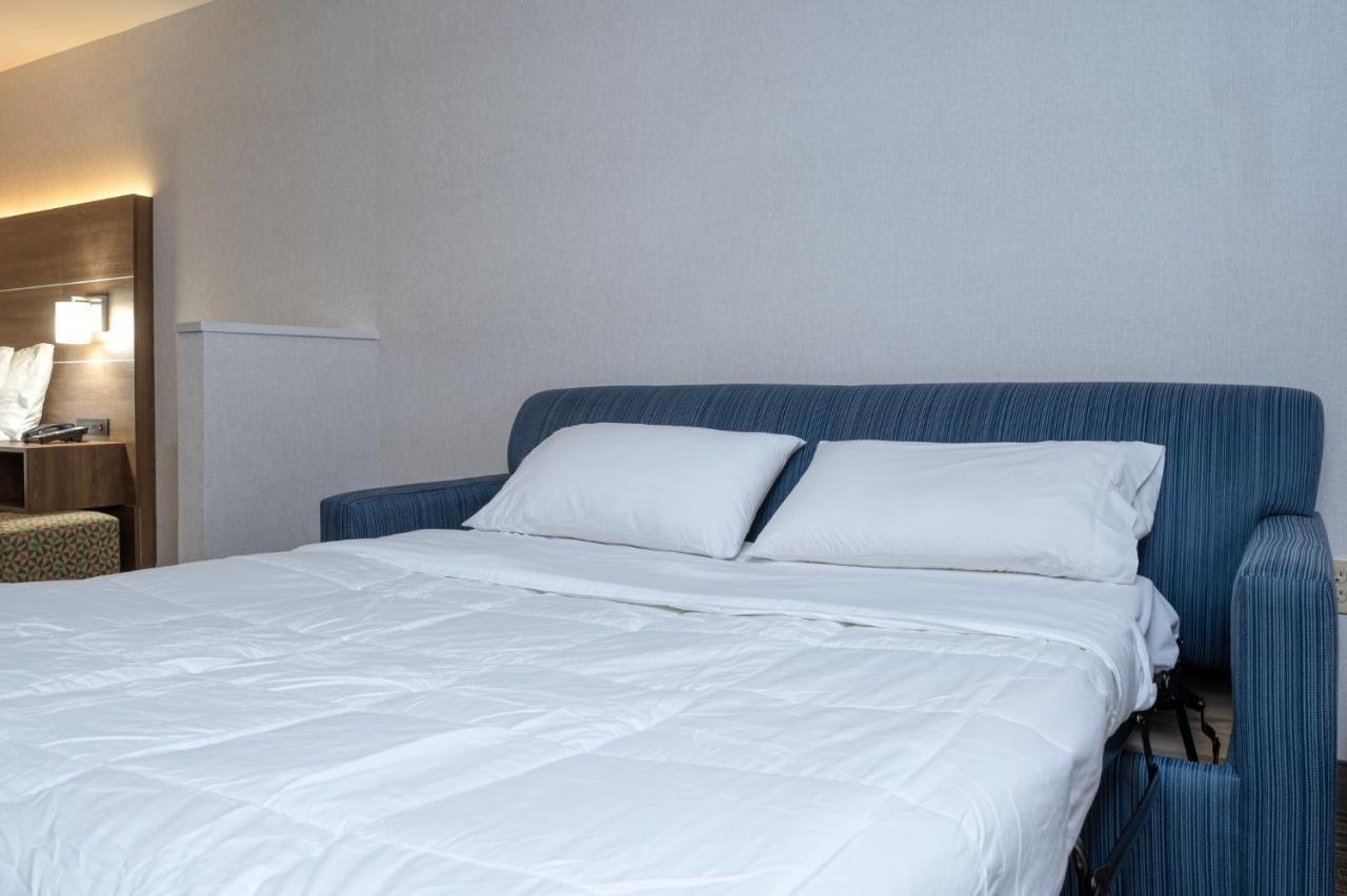 Holiday Inn Express Radcliff Fort Knox By Ihg Exterior foto